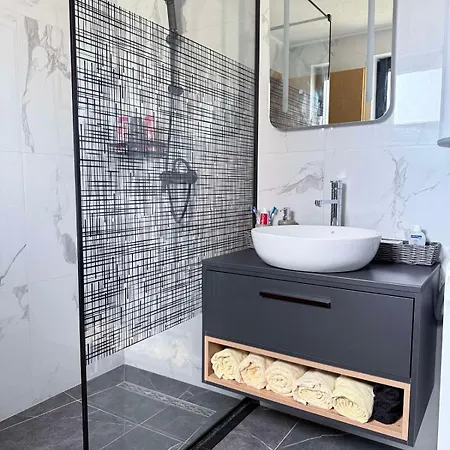 Merima シャレー ヴラシチ