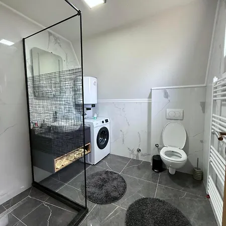 シャレー Merima *